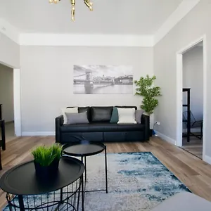 Standard By Hi5 - Tatra Street Apartament